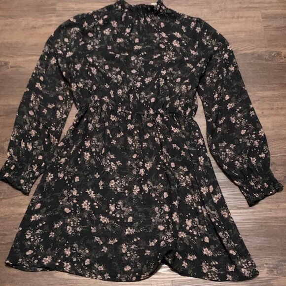 Forever 21 Flowered Dress - Picture 1 of 3
